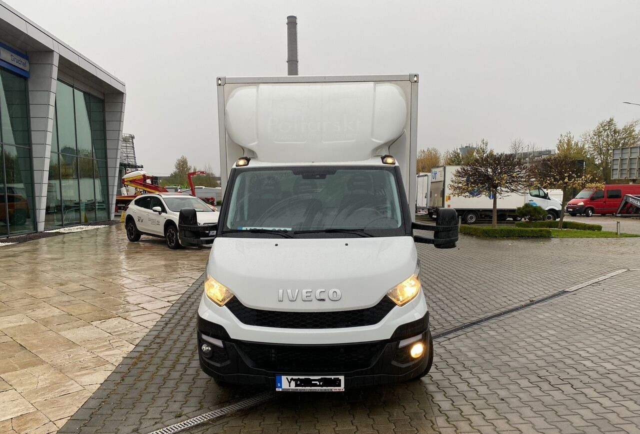 Iveco Daily 35C18 35C180 / Container / Veldhuizen Trailer / 3 Axes / KAT. B+ - Camión caja cerrada: foto 2 Iveco Daily 35C18 35C180 / Container / Veldhuizen Trailer / 3 Axes / KAT. B+ - Camión caja cerrada: foto 2