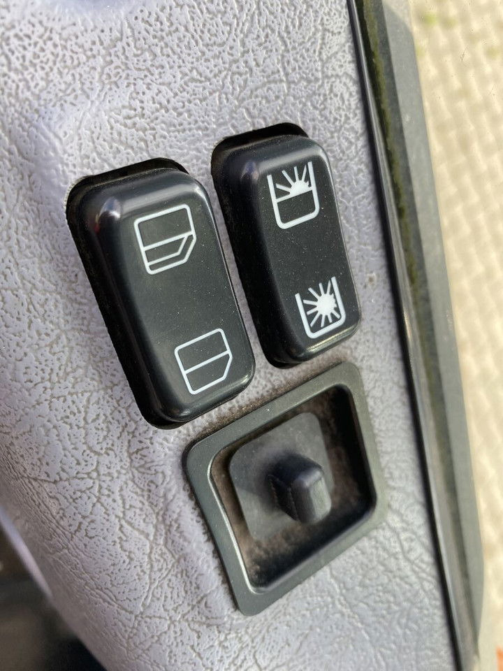 Camión chasis Mercedes-Benz Eqonic 2628 - 1 Owner - Euro6 - LOW KM: foto 28 Camión chasis Mercedes-Benz Eqonic 2628 - 1 Owner - Euro6 - LOW KM: foto 28