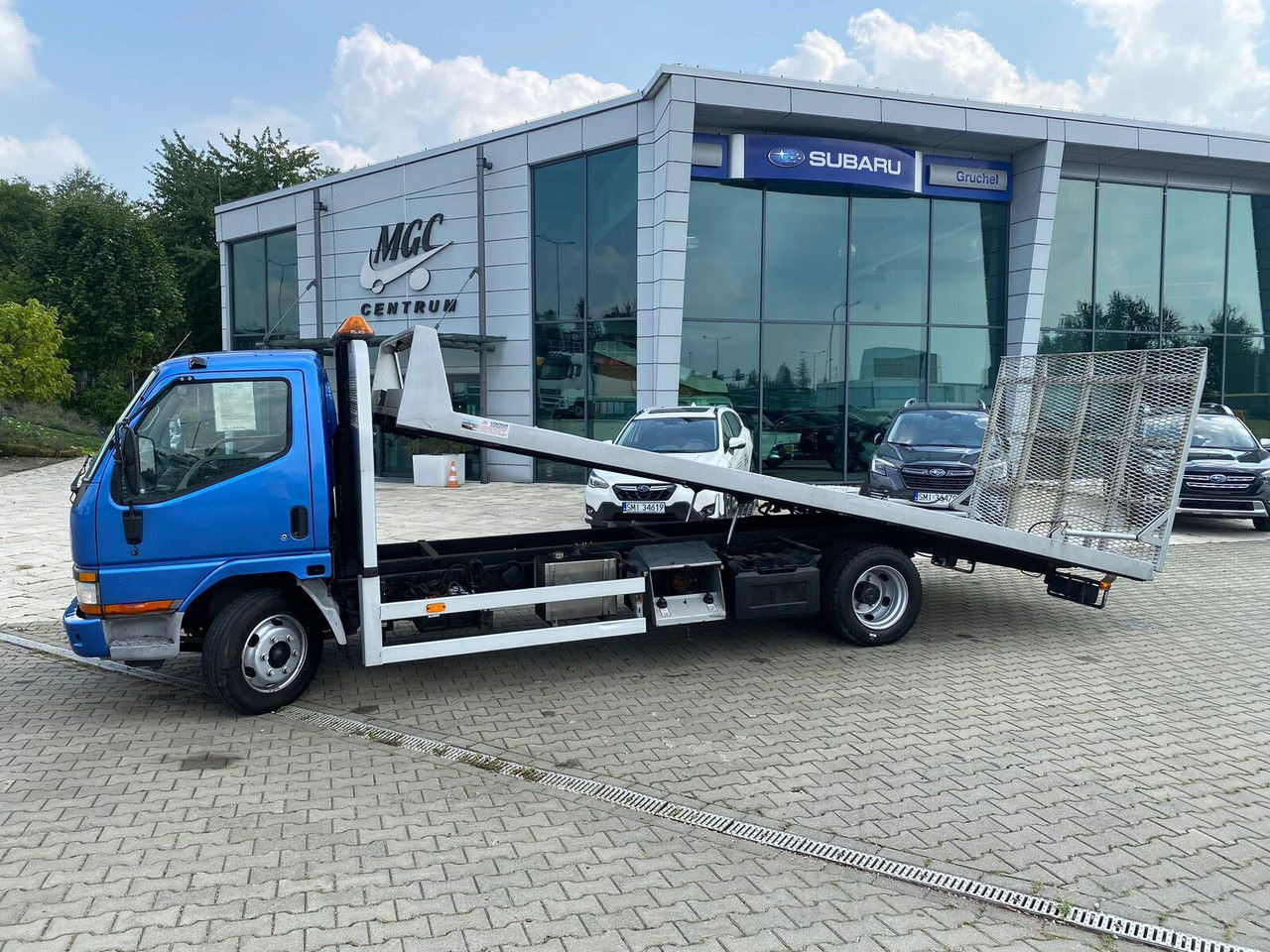 Mitsubishi Canter 3,0 D Mobile Platform / Hydraulic / Cars AND Machinery - Grua de remolque autos: foto 2 Mitsubishi Canter 3,0 D Mobile Platform / Hydraulic / Cars AND Machinery - Grua de remolque autos: foto 2