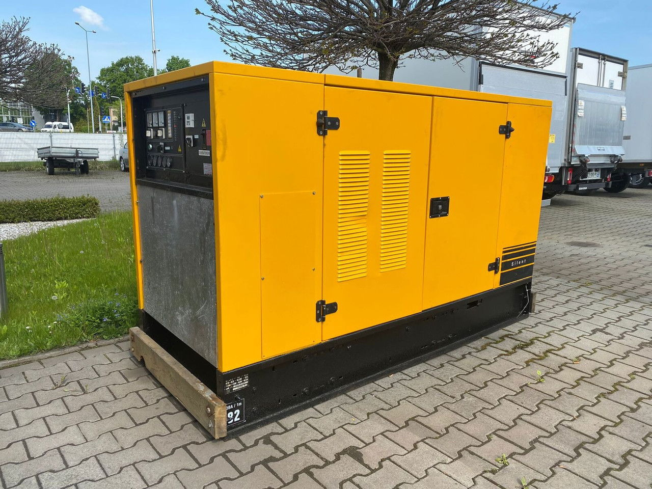 SDMO NS 60 W M, Silent generator 60kVA, 48KW NS 60 W M, Silent generator 60kVA, - Generador industriale: foto 2 SDMO NS 60 W M, Silent generator 60kVA, 48KW NS 60 W M, Silent generator 60kVA, - Generador industriale: foto 2