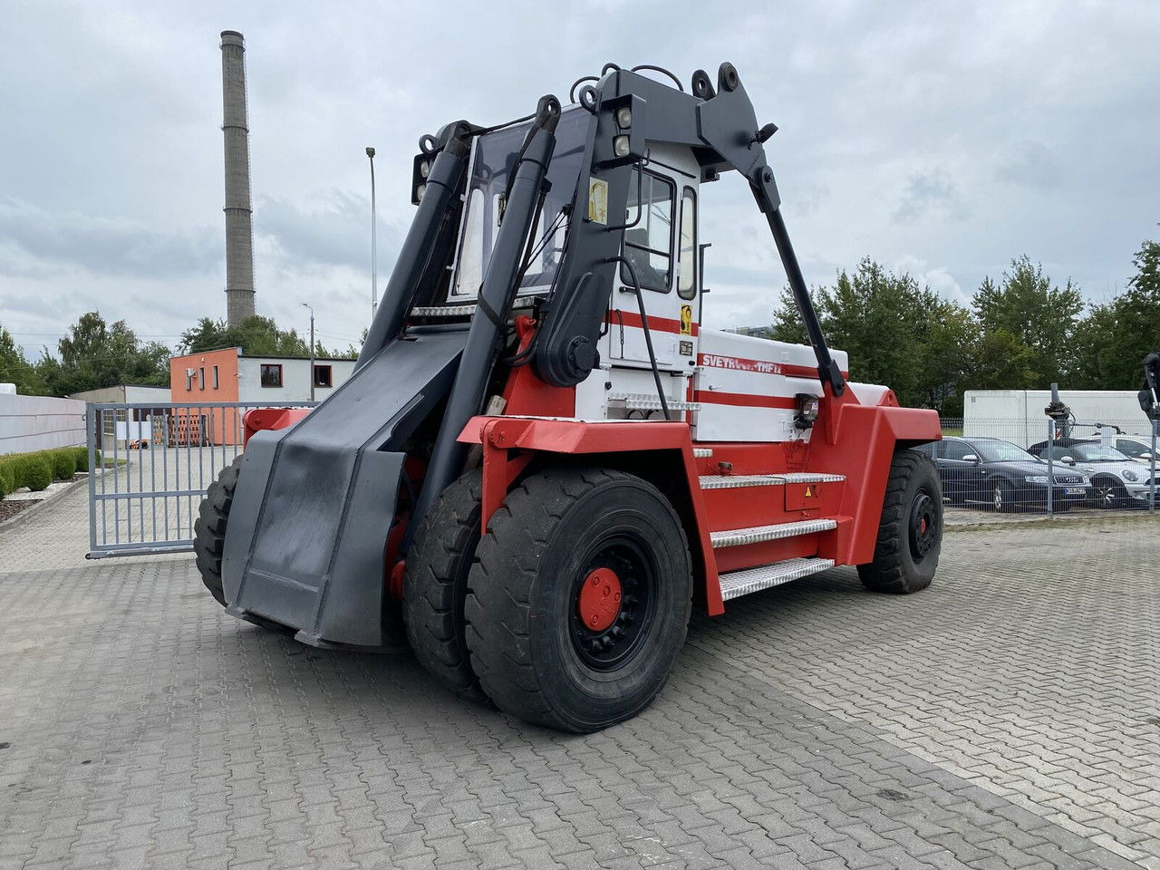 SVETRUCK Svetruck TMF 12/9 HB / 1 Owner / Elme Spreader / Wood LOG A RM - Reach stacker: foto 3 SVETRUCK Svetruck TMF 12/9 HB / 1 Owner / Elme Spreader / Wood LOG A RM - Reach stacker: foto 3
