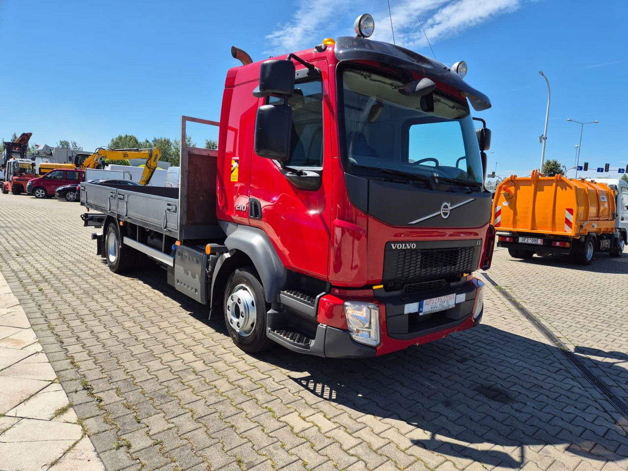 Volvo FL 210 1 Owner / LOW KM / Fassi - Camión caja abierta, Camión grúa: foto 4 Volvo FL 210 1 Owner / LOW KM / Fassi - Camión caja abierta, Camión grúa: foto 4