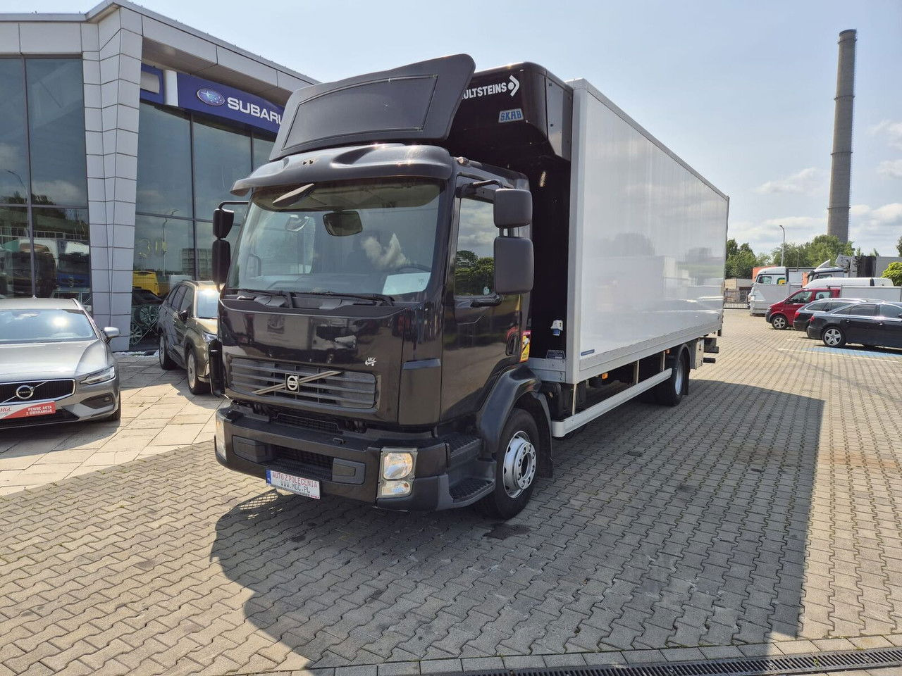 Volvo FL 240 1 Owner / Container - Camión caja cerrada: foto 3 Volvo FL 240 1 Owner / Container - Camión caja cerrada: foto 3