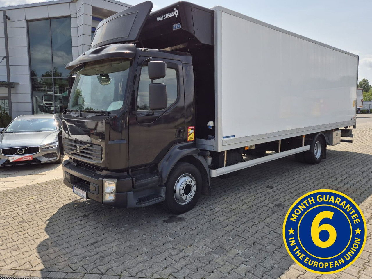Volvo FL 240 1 Owner / Container - Camión caja cerrada: foto 1 Volvo FL 240 1 Owner / Container - Camión caja cerrada: foto 1