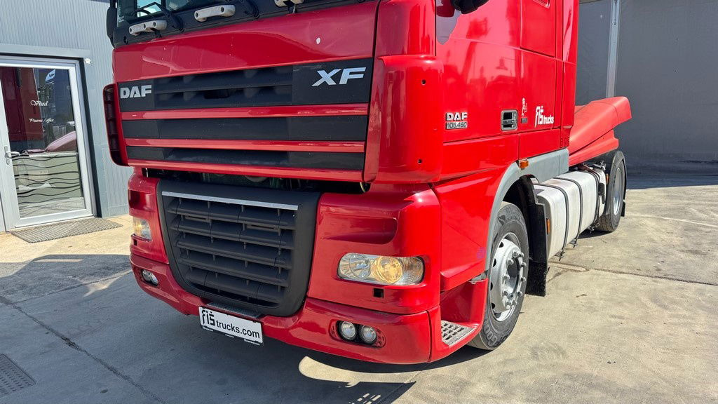 DAF XF 105.460 4x2 tractor unit - tipp. hydr. - Cabeza tractora: foto 2 DAF XF 105.460 4x2 tractor unit - tipp. hydr. - Cabeza tractora: foto 2