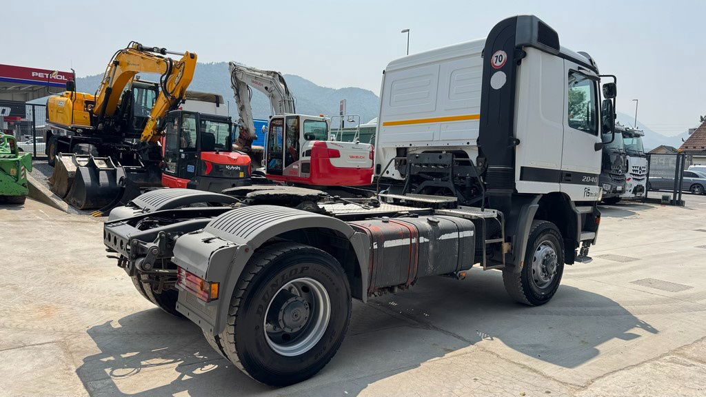 Mercedes-Benz Actros 2040 AS 4x4 tractor unit - tipp. hydr. - Cabeza tractora: foto 5 Mercedes-Benz Actros 2040 AS 4x4 tractor unit - tipp. hydr. - Cabeza tractora: foto 5