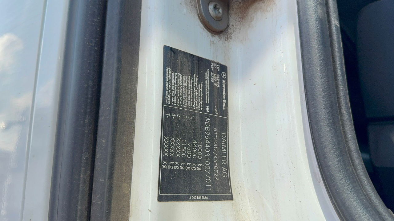 Mercedes-Benz Arocs 1851 LS HAD 4X4 - Euro 6 - retarder - tipper hydraulics - Cabeza tractora: foto 5 Mercedes-Benz Arocs 1851 LS HAD 4X4 - Euro 6 - retarder - tipper hydraulics - Cabeza tractora: foto 5