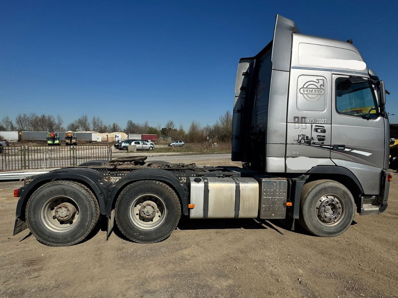 Volvo FH 16 580 6x4 tractor unit - euro 4 - Cabeza tractora: foto 2 Volvo FH 16 580 6x4 tractor unit - euro 4 - Cabeza tractora: foto 2