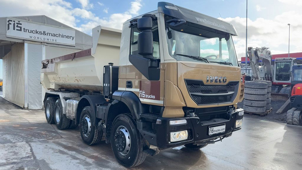 Iveco Trakker AD340T41 8x4 mulda tipper - hydraulic back - Camión volquete: foto 3 Iveco Trakker AD340T41 8x4 mulda tipper - hydraulic back - Camión volquete: foto 3
