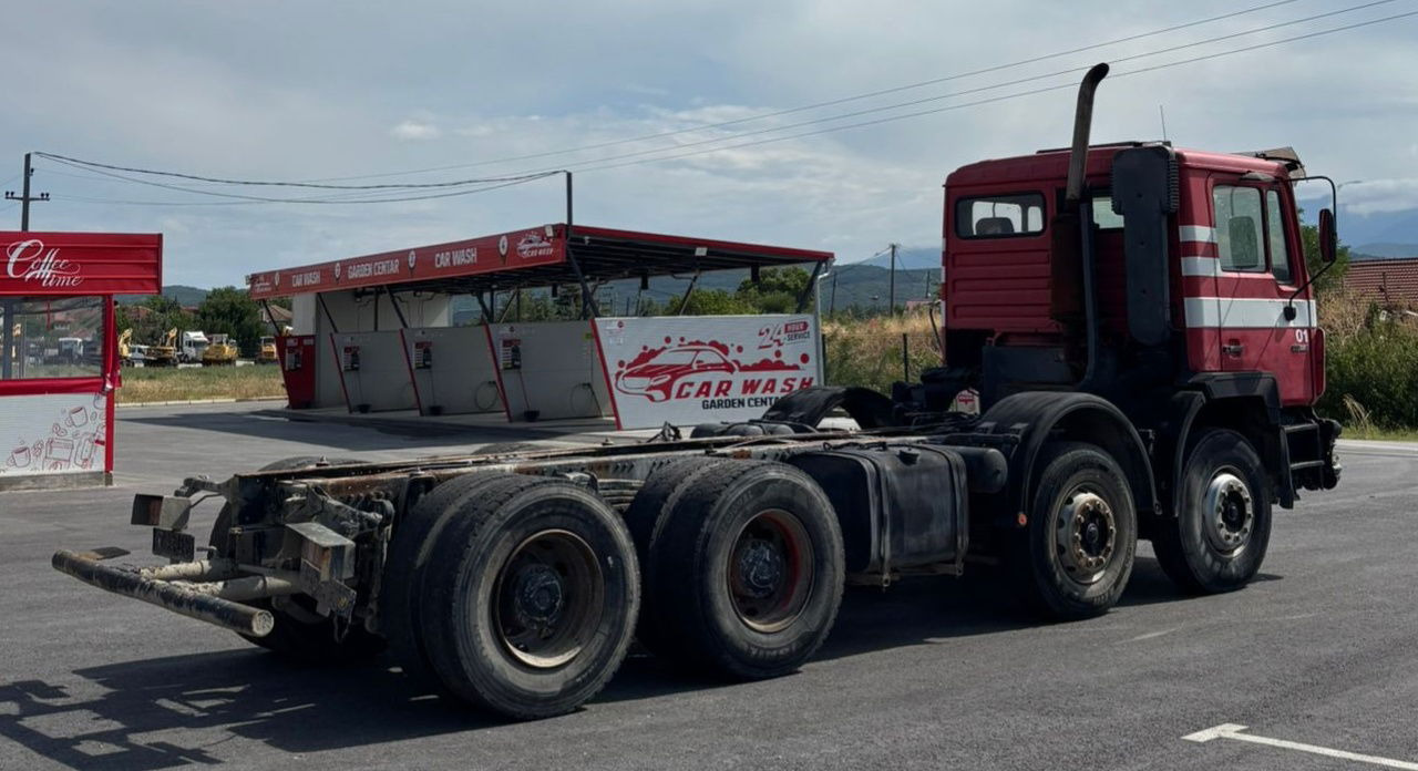 MAN 32.322 8x4 chassis - spring - Camión chasis: foto 3 MAN 32.322 8x4 chassis - spring - Camión chasis: foto 3