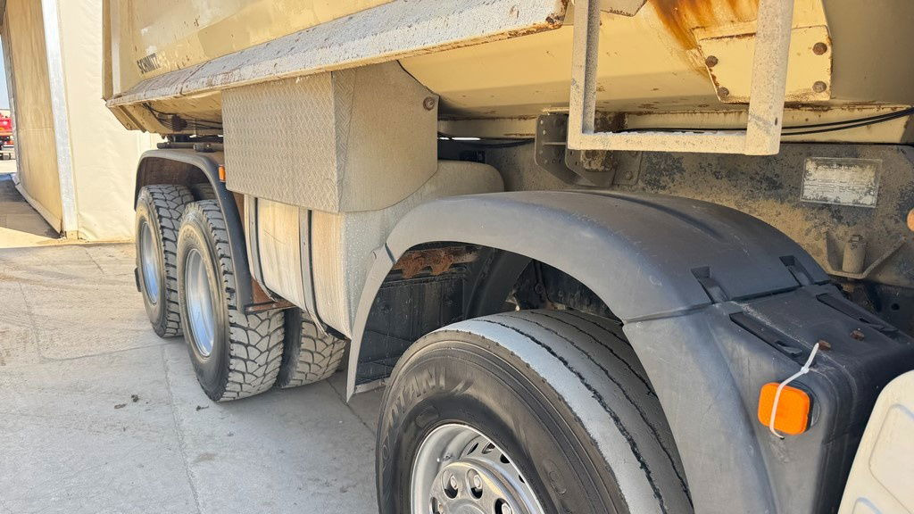 MAN TGS 35.480 8x4 dumper tipper - Camión volquete: foto 4 MAN TGS 35.480 8x4 dumper tipper - Camión volquete: foto 4