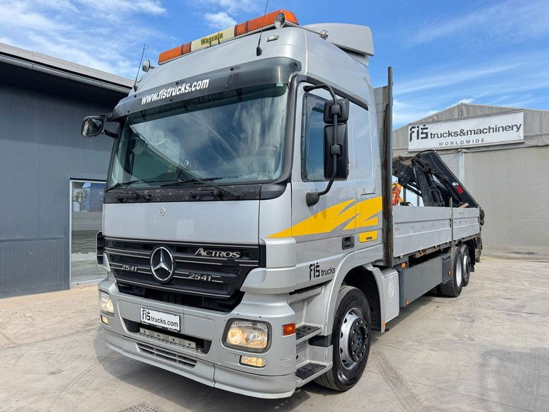 Mercedes-Benz Actros 2541 6x2 stake body - Hiab XS 144 Hipro 17.3M - Camión caja abierta, Camión grúa: foto 1 Mercedes-Benz Actros 2541 6x2 stake body - Hiab XS 144 Hipro 17.3M - Camión caja abierta, Camión grúa: foto 1