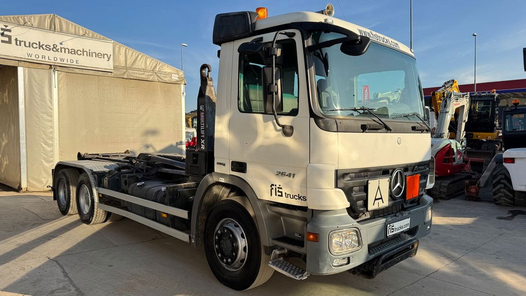 Mercedes-Benz Actros 2641 6x4 hiab abroll tipper - spring complete - Camión portacontenedore/ Intercambiable: foto 3 Mercedes-Benz Actros 2641 6x4 hiab abroll tipper - spring complete - Camión portacontenedore/ Intercambiable: foto 3