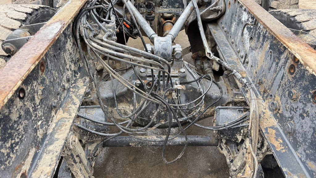 Camión chasis Mercedes-Benz Actros 3331 B 6x4 chassis - big axle: foto 16