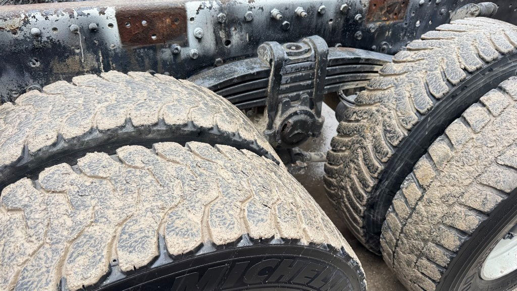 Camión chasis Mercedes-Benz Actros 3331 B 6x4 chassis - big axle: foto 11