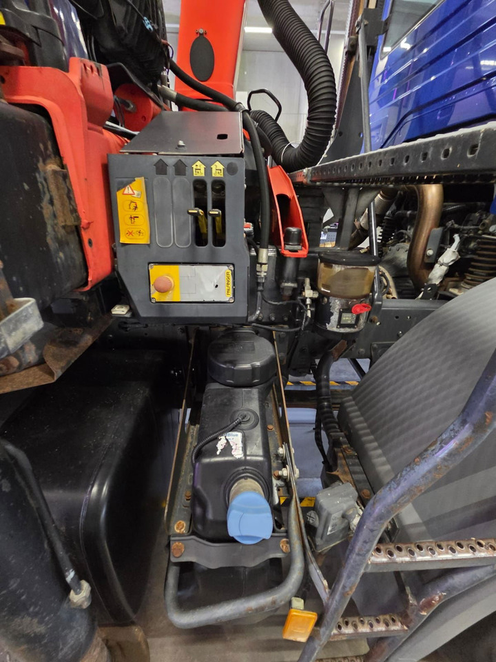 Mercedes-Benz Axor 1829 K 4x2 meiller tipper - crane PK8501 remote - Camión volquete: foto 4 Mercedes-Benz Axor 1829 K 4x2 meiller tipper - crane PK8501 remote - Camión volquete: foto 4