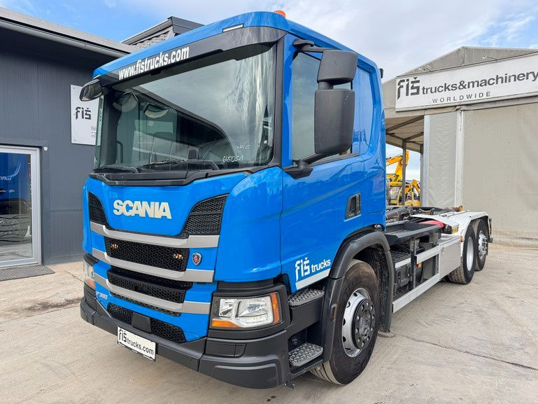 Scania P 360 6x2 palfinger abroll tipper - steering axle - Camión portacontenedore/ Intercambiable: foto 1 Scania P 360 6x2 palfinger abroll tipper - steering axle - Camión portacontenedore/ Intercambiable: foto 1