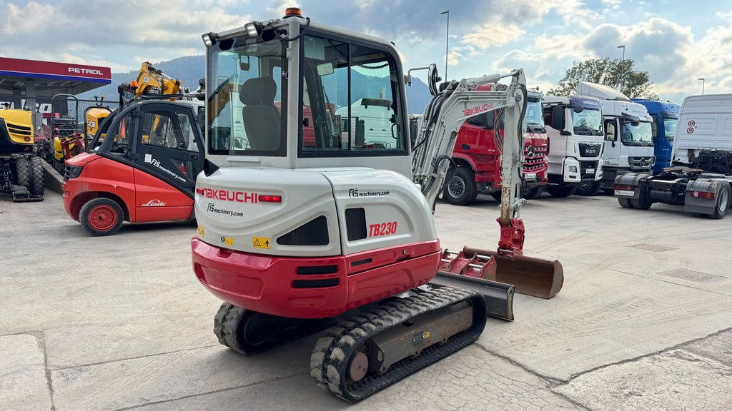 Takeuchi TB230 - Powertilt - 3X Buckets - 2021 Year - TOP - Miniexcavadora: foto 3 Takeuchi TB230 - Powertilt - 3X Buckets - 2021 Year - TOP - Miniexcavadora: foto 3