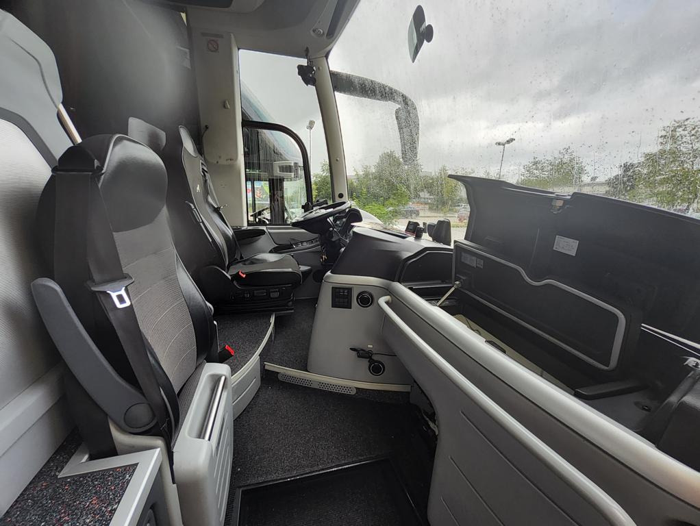 MAN Lion´s Coach C R09 53+1+1 / WC / Küche / Fahrschulpedale - Autocar: foto 5 MAN Lion´s Coach C R09 53+1+1 / WC / Küche / Fahrschulpedale - Autocar: foto 5