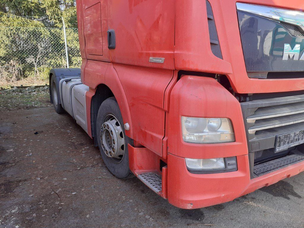 MAN TGX18.460 XLX Motorschaden/engine damage - Cabeza tractora: foto 5 MAN TGX18.460 XLX Motorschaden/engine damage - Cabeza tractora: foto 5