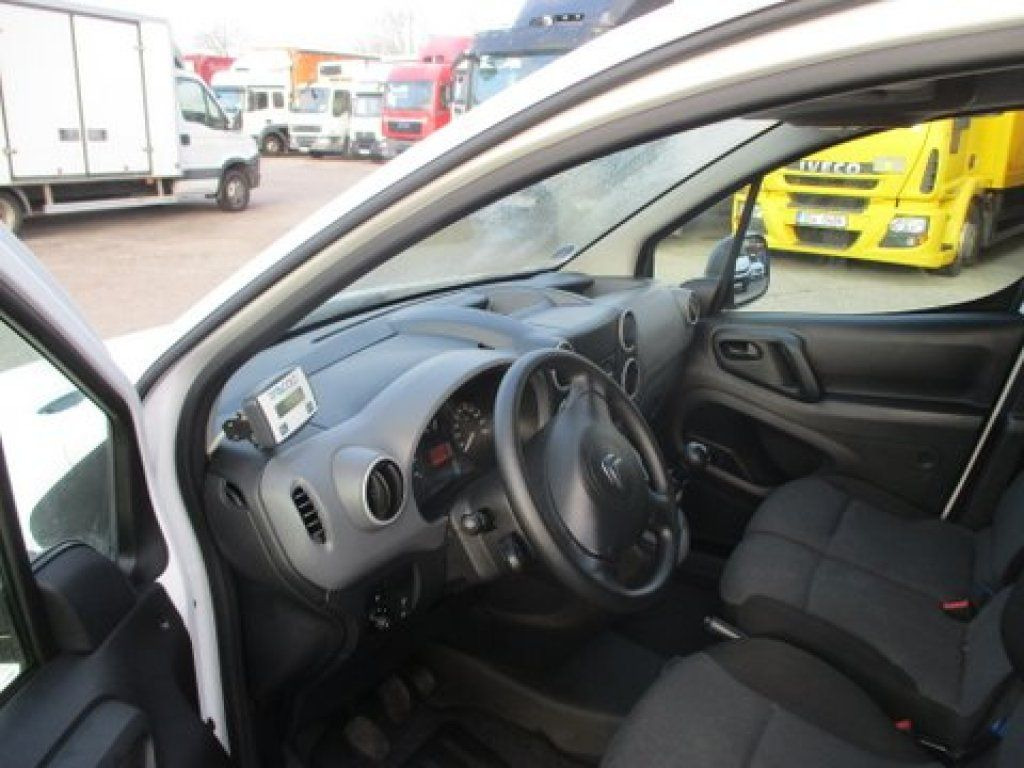 Citroën Berlingo izotherm - Furgoneta frigorifica: foto 5 Citroën Berlingo izotherm - Furgoneta frigorifica: foto 5