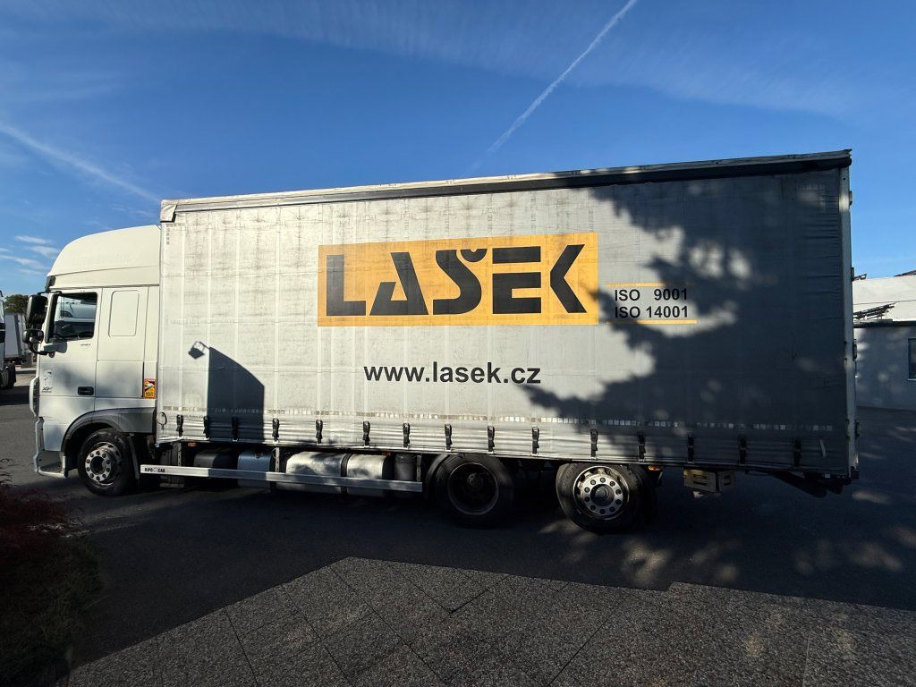 Camión lona DAF XF440 EURO 6 6x2: foto 6