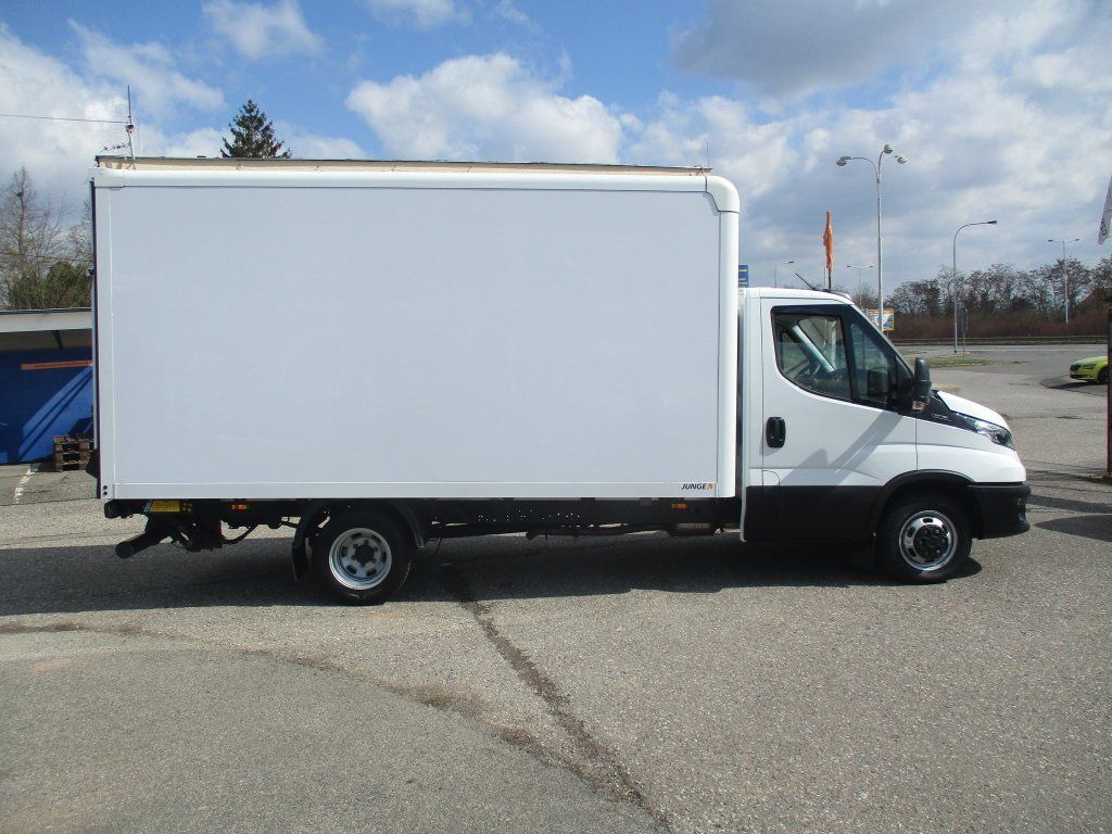 Iveco 35C16 Daily,2.3L Palfinger - Furgoneta caja cerrada: foto 4 Iveco 35C16 Daily,2.3L Palfinger - Furgoneta caja cerrada: foto 4