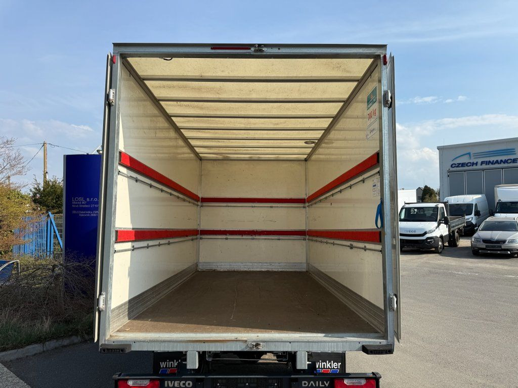 Furgoneta caja cerrada Iveco 35C16 Daily: foto 17