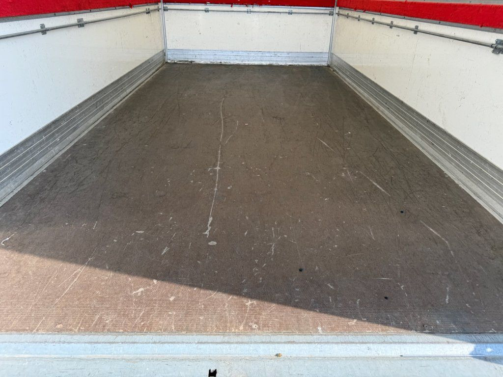 Furgoneta caja cerrada Iveco 35C16 Daily: foto 20