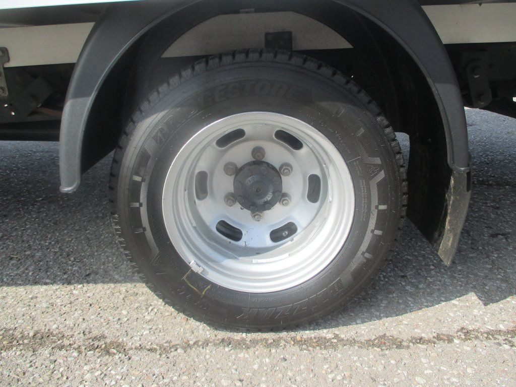 Furgoneta caja cerrada Iveco Daily 35C16: foto 13
