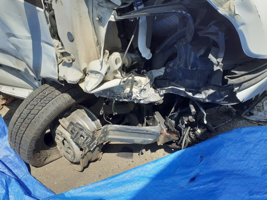 Iveco Daily 35S16 mit LBW DAMAGED - Furgoneta caja cerrada: foto 4 Iveco Daily 35S16 mit LBW DAMAGED - Furgoneta caja cerrada: foto 4