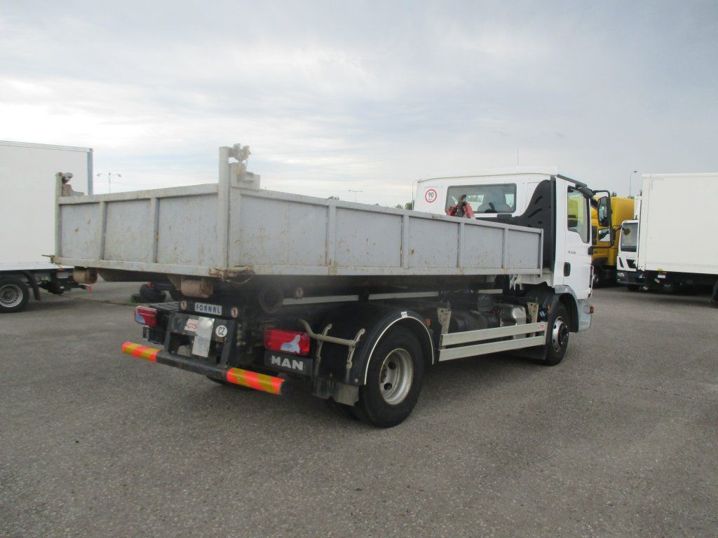 MAN TGL 12.180 4x2 - Camión multibasculante: foto 5 MAN TGL 12.180 4x2 - Camión multibasculante: foto 5