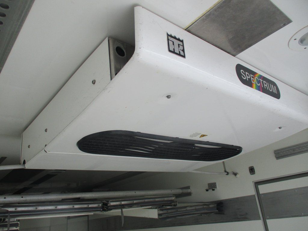 Camión frigorífico MAN TGM 12.250,Izotherm: foto 18