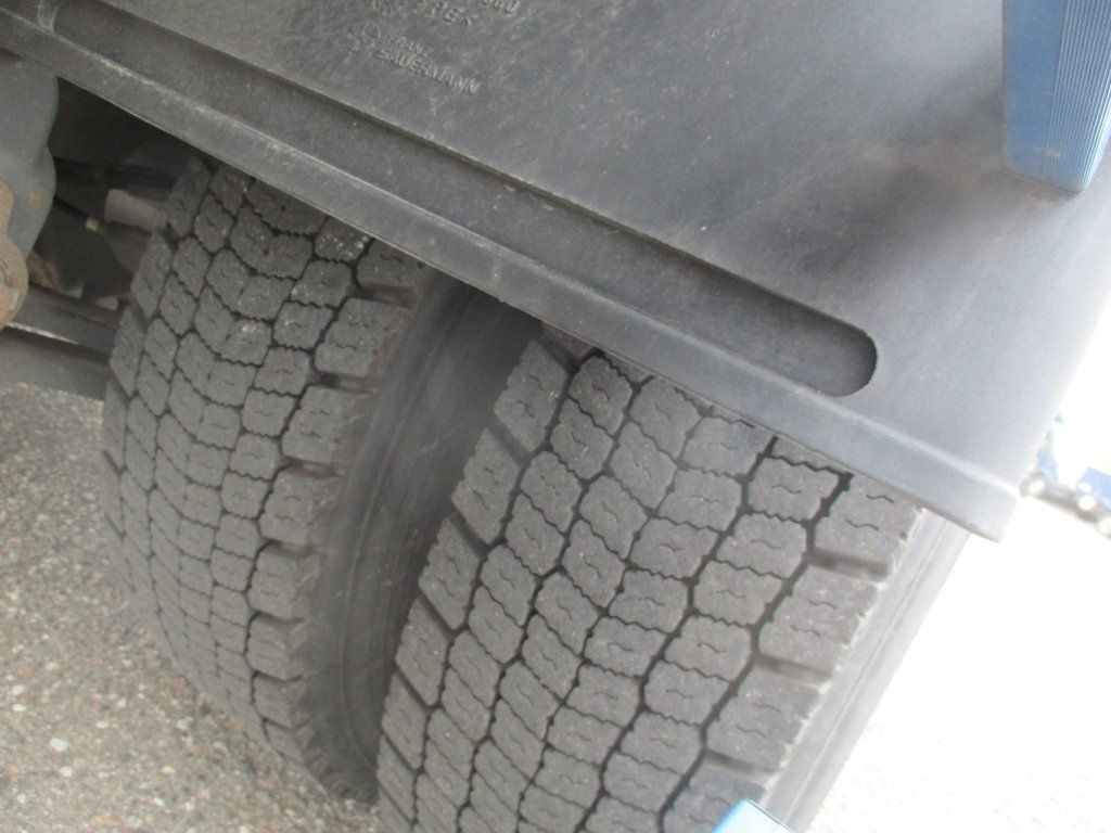 Camión caja cerrada Renault D18, 320: foto 13