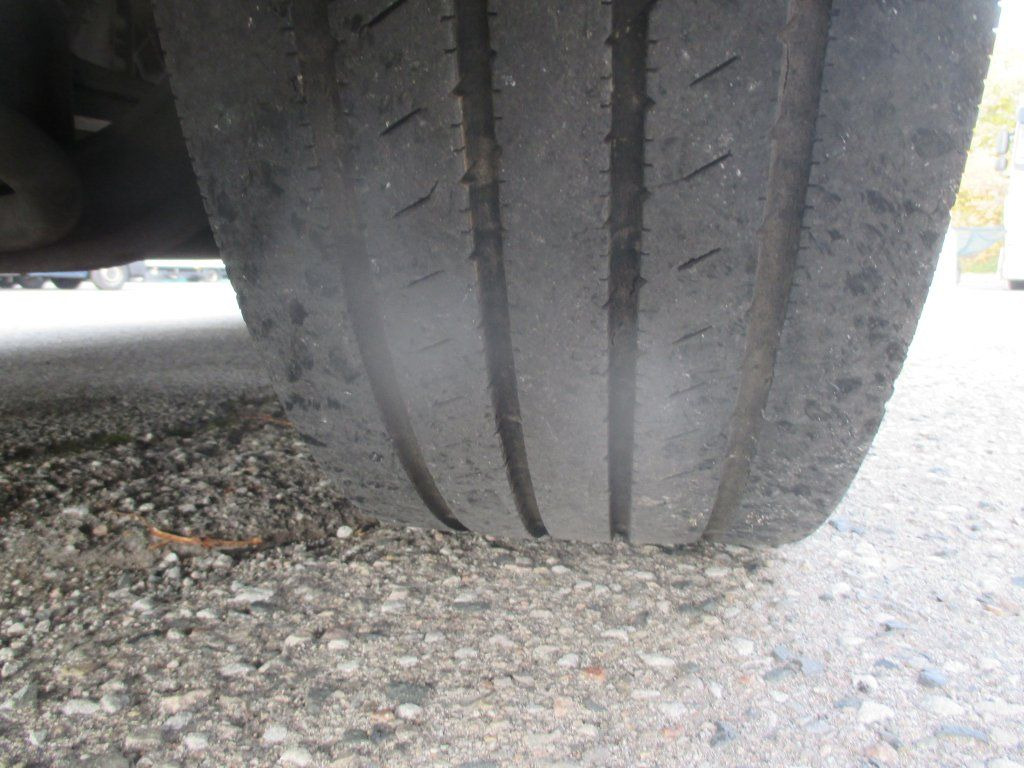 Camión frigorífico Renault D18 320: foto 16