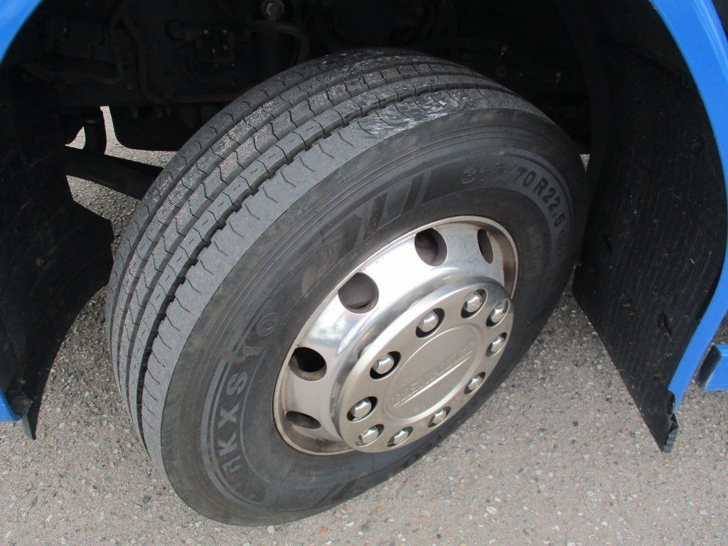 Camión caja cerrada Renault D18, 320: foto 12