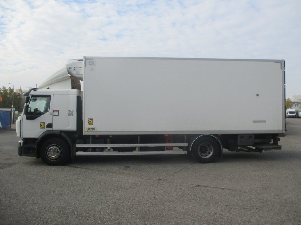 Camión frigorífico Renault D18 320: foto 7