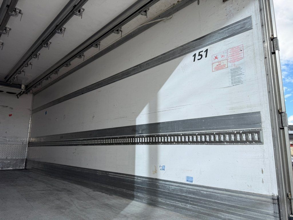 Camión frigorífico Renault Premium 460: foto 20