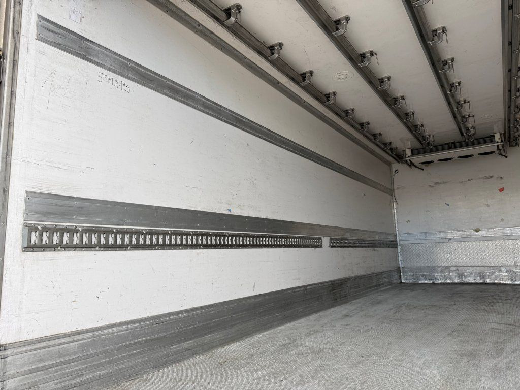 Camión frigorífico Renault Premium 460: foto 19