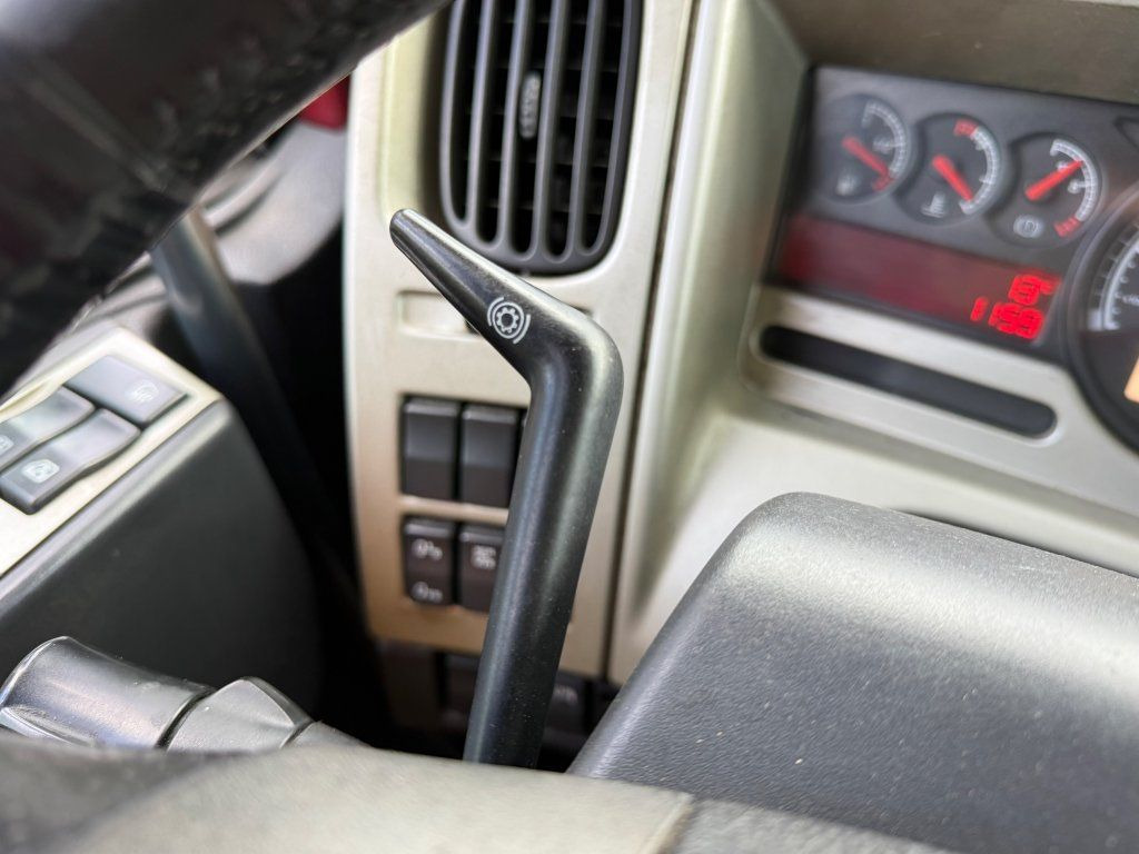 Camión frigorífico Renault Premium 460: foto 17