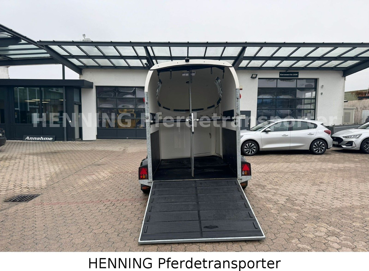 Böckmann 2 - Pferde Anhänger - Remolque transporte de ganado: foto 5 Böckmann 2 - Pferde Anhänger - Remolque transporte de ganado: foto 5