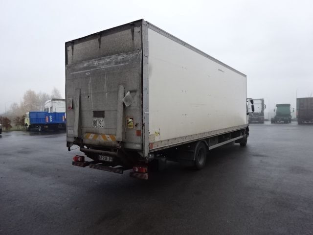 DAF LF 55 280 // broken engine - moteur cassé ! - Camión caja cerrada: foto 2 DAF LF 55 280 // broken engine - moteur cassé ! - Camión caja cerrada: foto 2