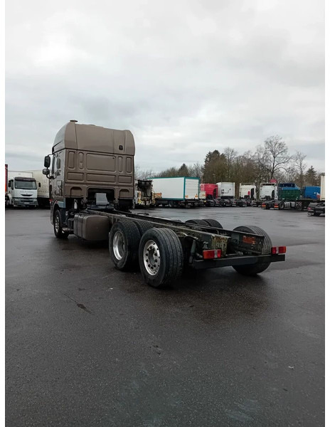 DAF XF 105.510 6x2 - Camión chasis: foto 3 DAF XF 105.510 6x2 - Camión chasis: foto 3