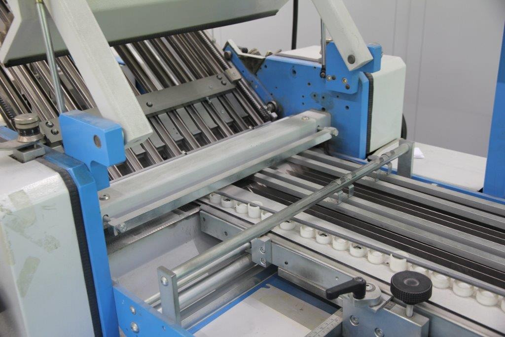 GUK K 49-4-F4 combination folding machine - Plegadora de papel: foto 4 GUK K 49-4-F4 combination folding machine - Plegadora de papel: foto 4
