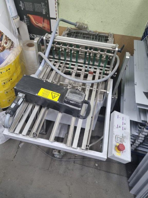 Small sized mobile stack delivery Heidelberg Stahlfolder STA 41 F MKE - Plegadora de papel: foto 1 Small sized mobile stack delivery Heidelberg Stahlfolder STA 41 F MKE - Plegadora de papel: foto 1