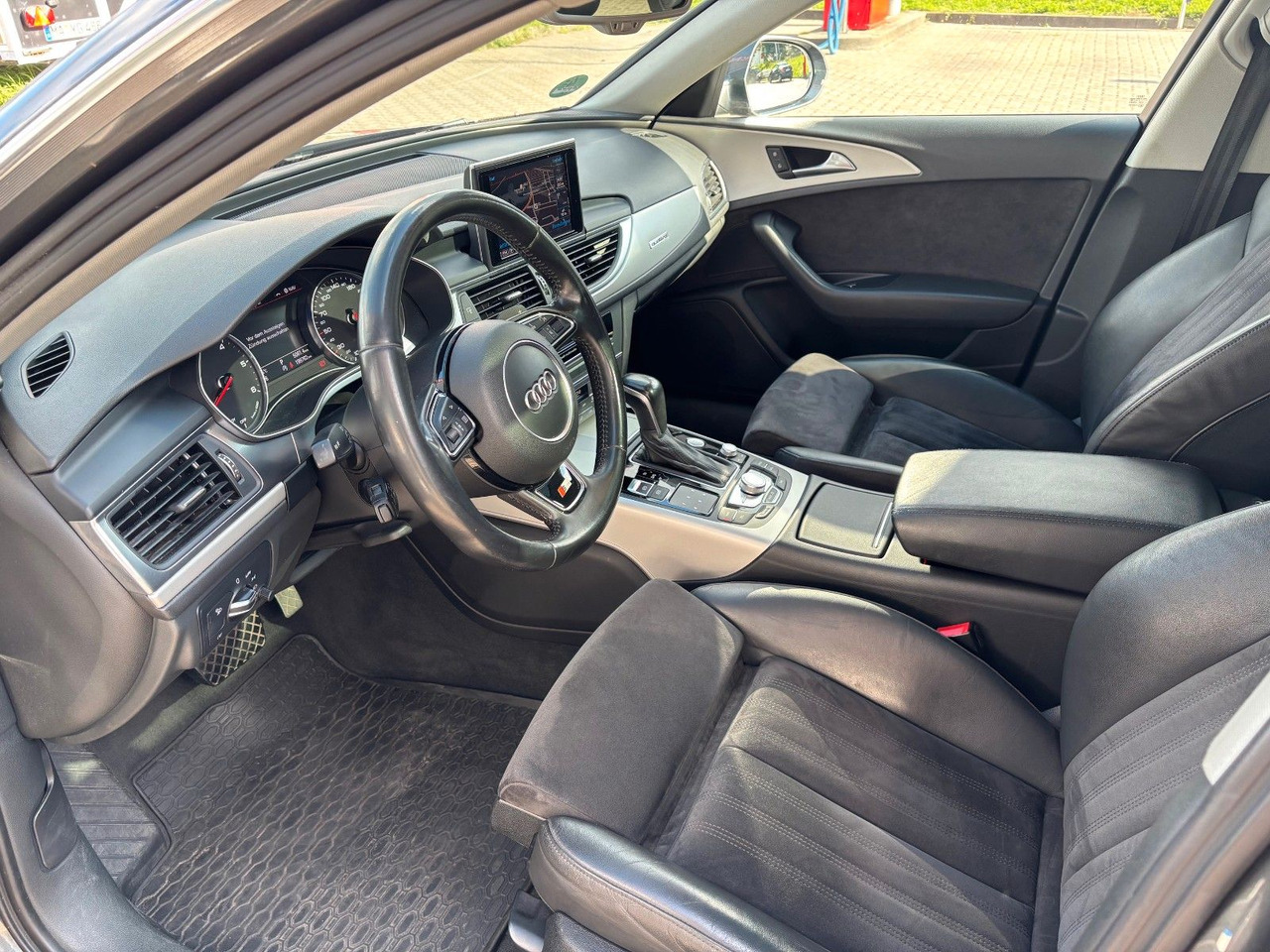 Coche familiar Audi A6 Avant 3.0 BiTDI SLine Quattro/V8 Sound/Pano: foto 19