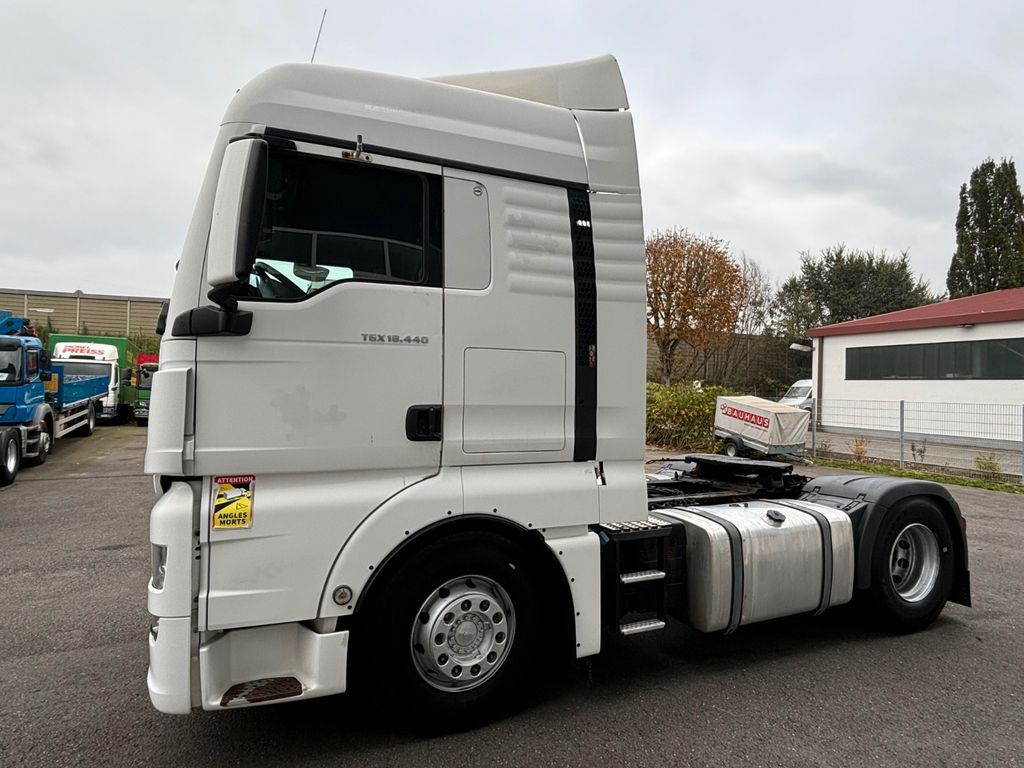 Cabeza tractora MAN TGX 18.440 480 Retarder/NAVI/2 Tanks/Standheiz MAN TGX 18.440 480 Retarder/NAVI/2 Tanks/Standheiz: foto 6