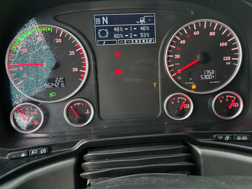 Cabeza tractora MAN TGX 18.440 480 Retarder/NAVI/2 Tanks/Standheiz MAN TGX 18.440 480 Retarder/NAVI/2 Tanks/Standheiz: foto 11