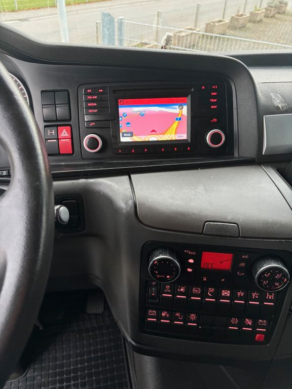 Cabeza tractora MAN TGX 18.440 480 Retarder/NAVI/2 Tanks/Standheiz MAN TGX 18.440 480 Retarder/NAVI/2 Tanks/Standheiz: foto 12