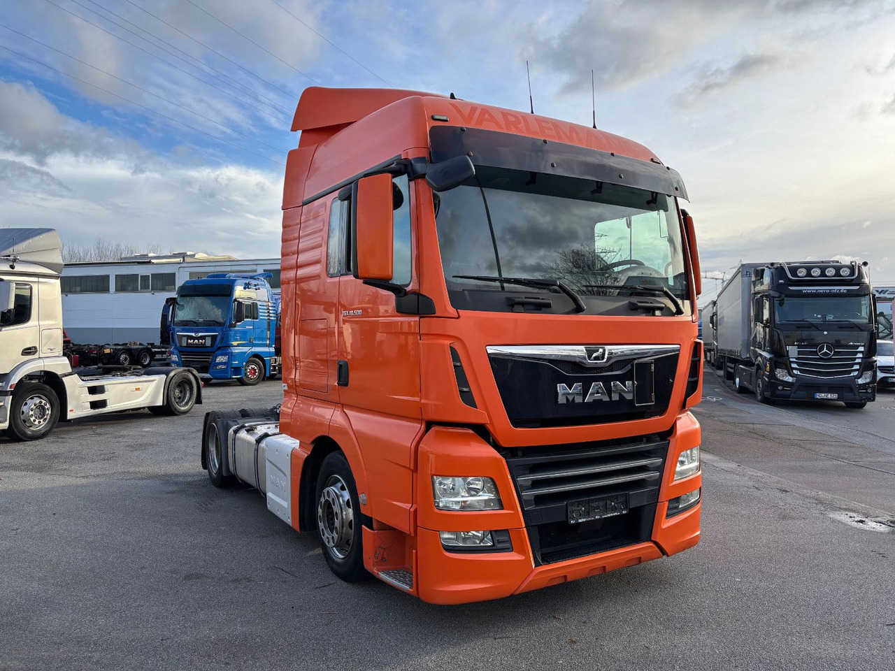MAN TGX 18.500 XXL HUBSATTELLKUPLUNG - Cabeza tractora: foto 4 MAN TGX 18.500 XXL HUBSATTELLKUPLUNG - Cabeza tractora: foto 4